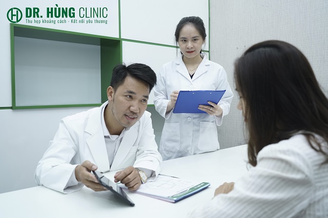 bac-si-tai-dr-hung-clinic-luon-tan-tam-tu-van-va-giai-dap-thac-mac-cho-benh-nhan